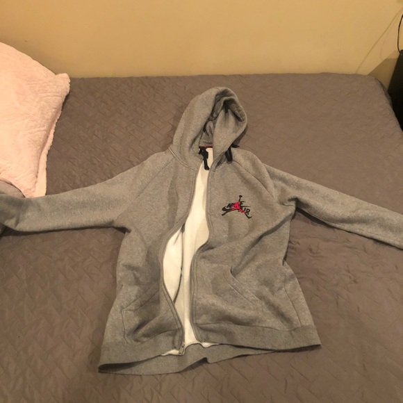 Jordan Tracksuit - Picture 3 of 5